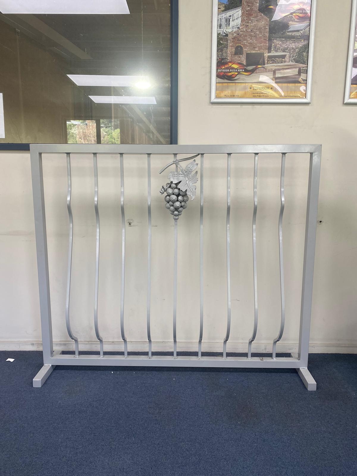 Hand railing